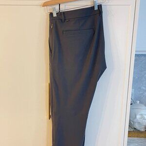 Lululemon Men's Commission Pant Slim in Obsidian Grey size 34
